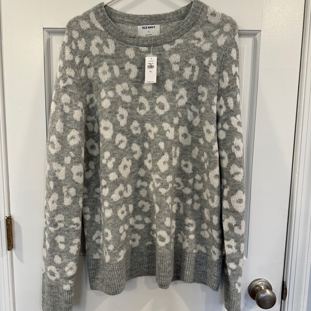 Old Navy Gray Leopard Print Sweater